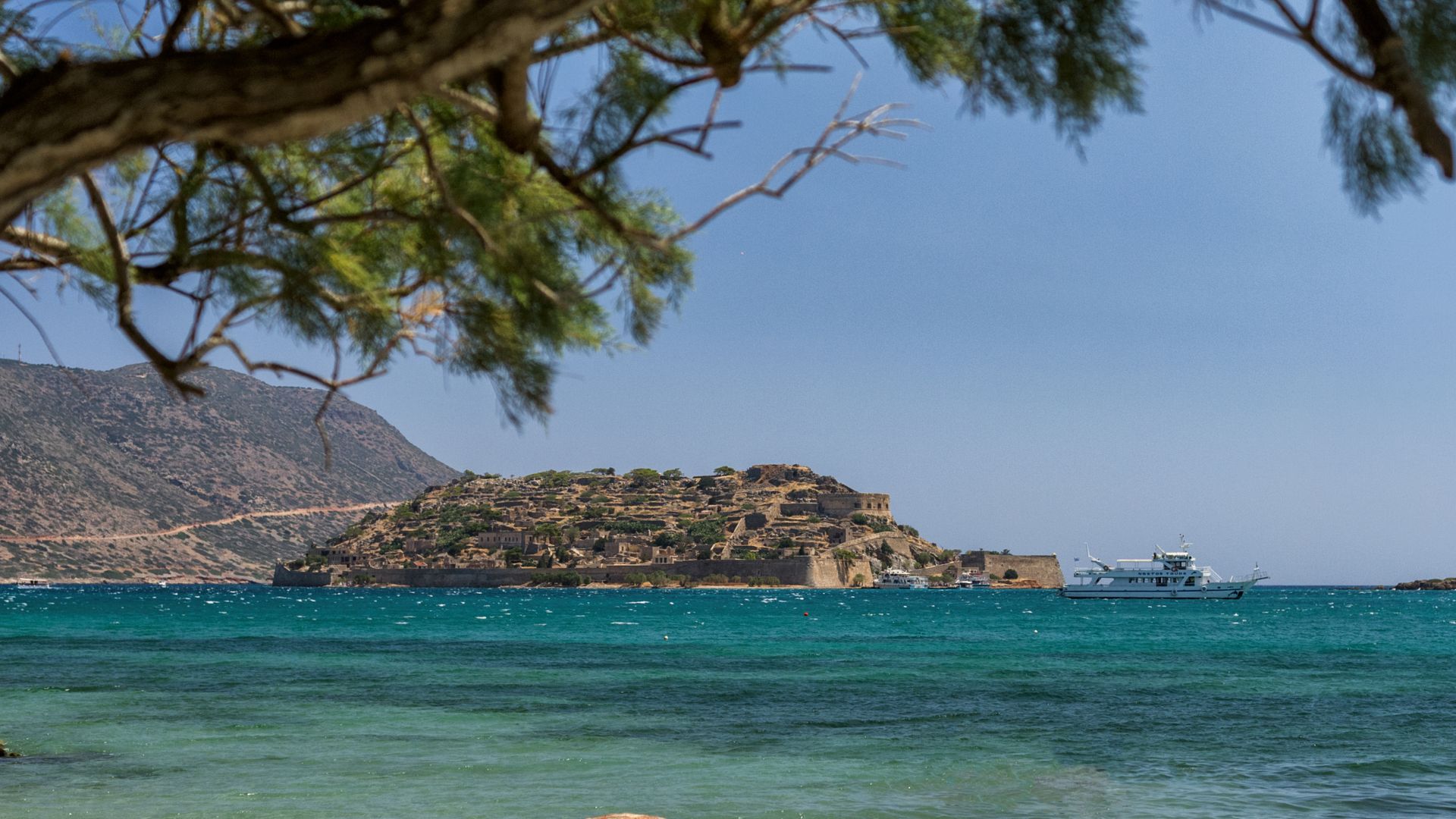 Explore magnificent East Crete (Elounda Spinalonga-Agios Nikolaos – Vassilakis estate)