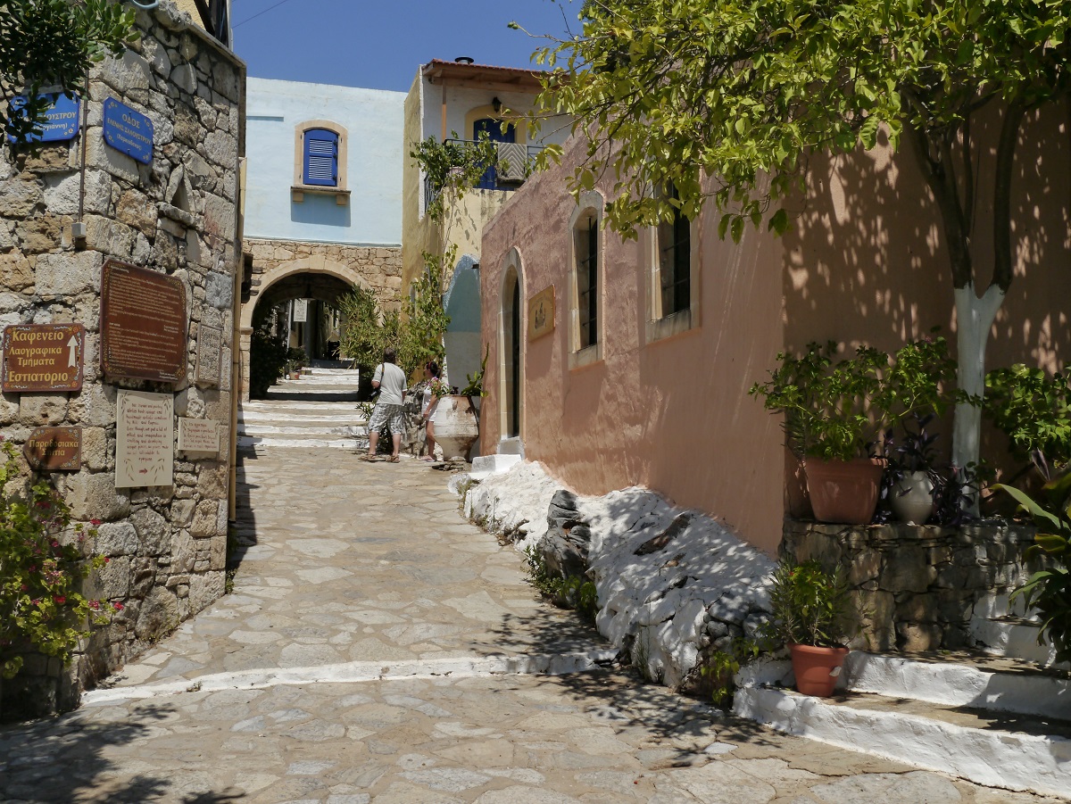 The traditional Village of Arolithos